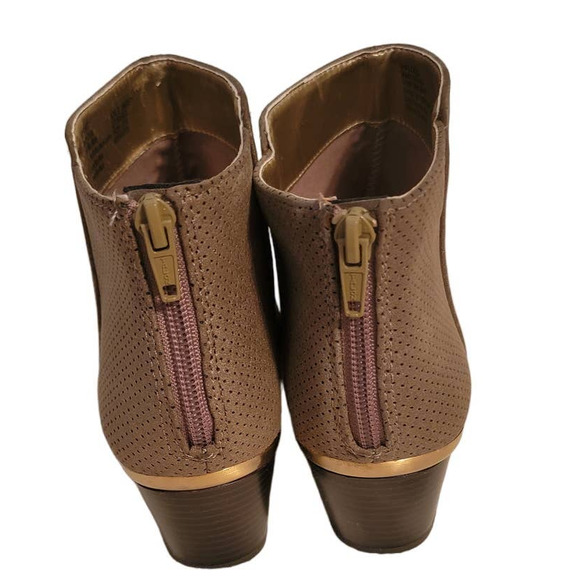 Perfect Fall Fun Ankle boots - Reba by  JLo Reba w/Box Size 8 - Picture 3 of 10